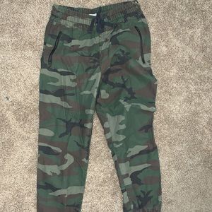 Aritzia camo pants